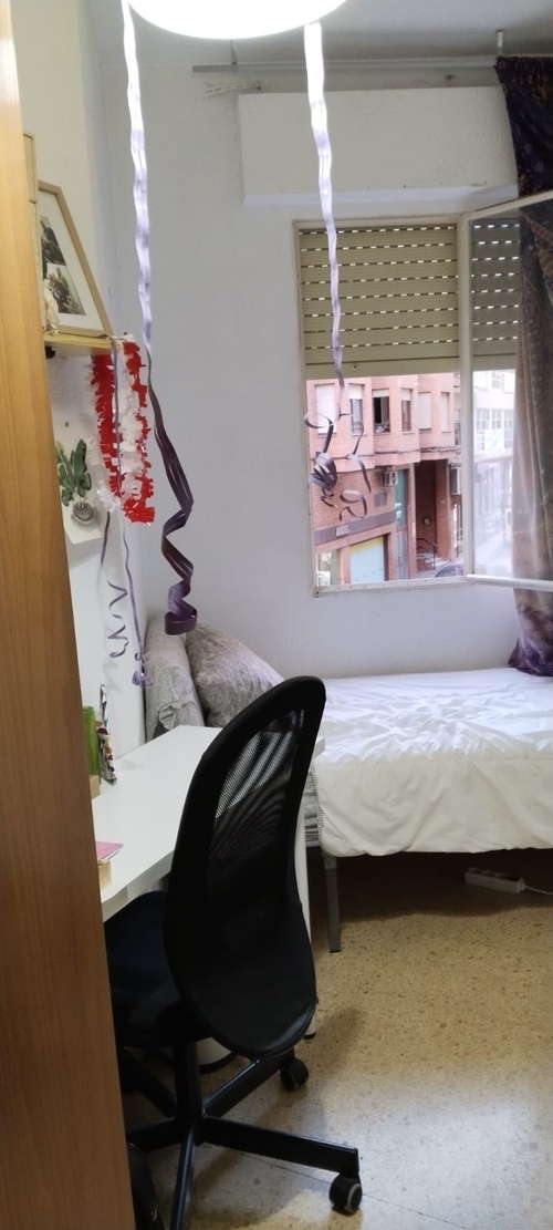 Habitación en el centro barata