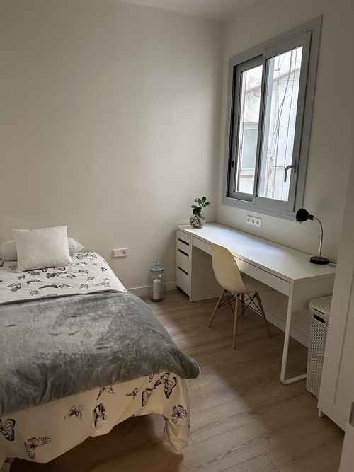 Habitación individual con baño y mini cocina privada