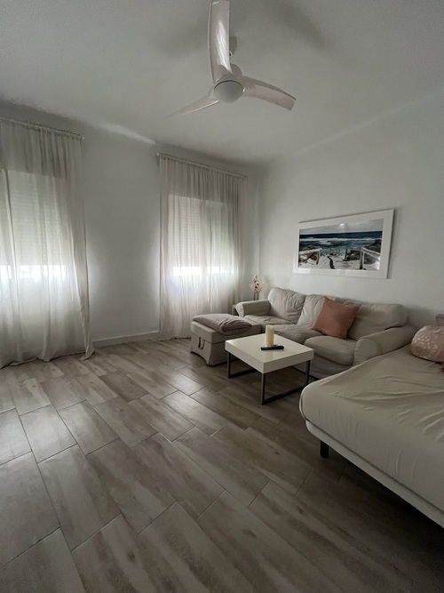 BUSCAMOS COMPAÑERA DE PISO AL LADO CATEDRAL