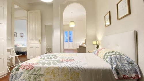 Habitacion con balcon y sala privada