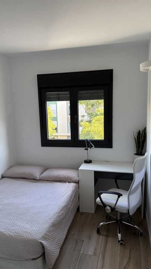 Habitación con baño privado y cochera, La princesa!