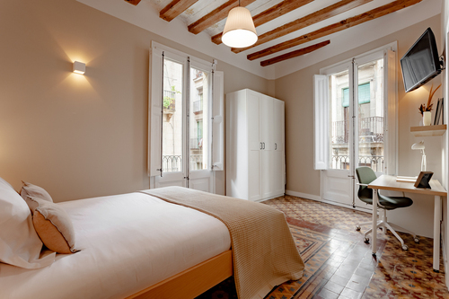 SUITE ALP - PRIVATE ROOM WITH BATHROOM IN CIUTAT VELLA