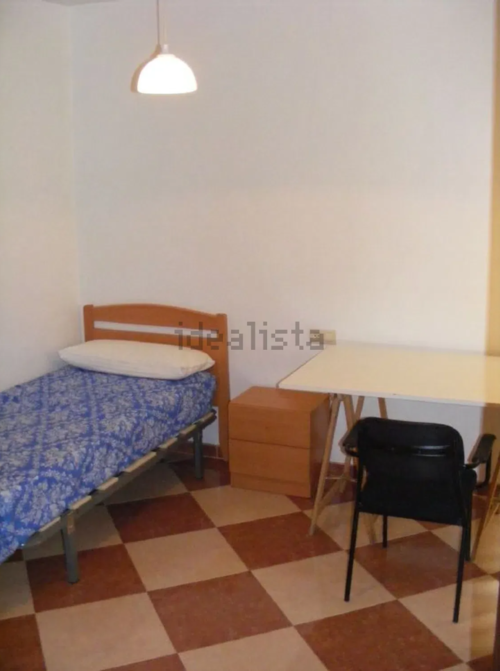 Piso de 4 habitaciones en Camino de Ronda