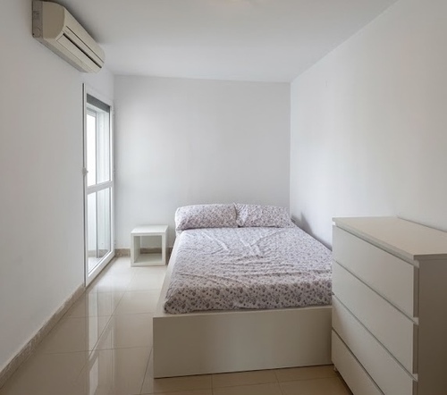 Habitación en piso moderno y luminoso