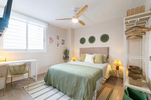 CORK: SUPER COSY ROOM WITH AC