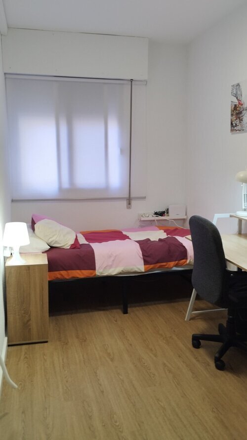 Habitación junto Universidad de la Merced 