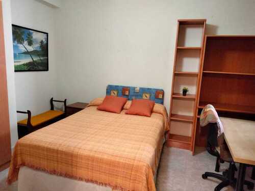 HABITACIÓN EN RONDA, Chico 