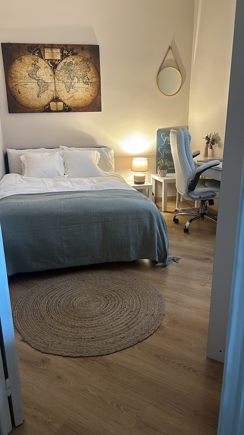 ⭐️ A True Gem! Cozy Interior Bedroom in Fort Pienc ⭐️