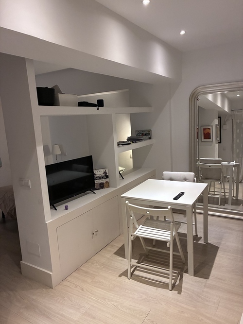 	Central Madrid Studio – Summer-Only, Fully Furnished