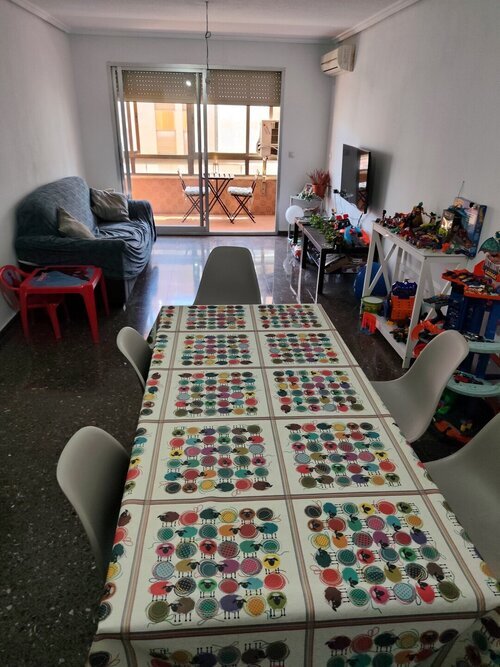 Habitación con mucha luz, con baño privado