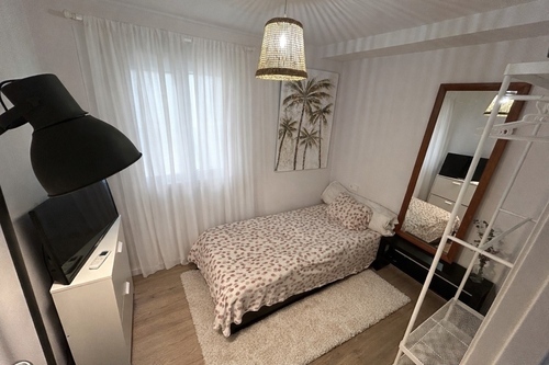 piso compartido, con baño privado. habitacion amoblada