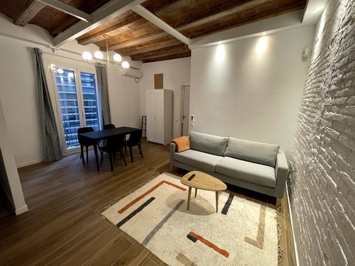 Renewed 2 Room Apartment in the Heart of BCN!!