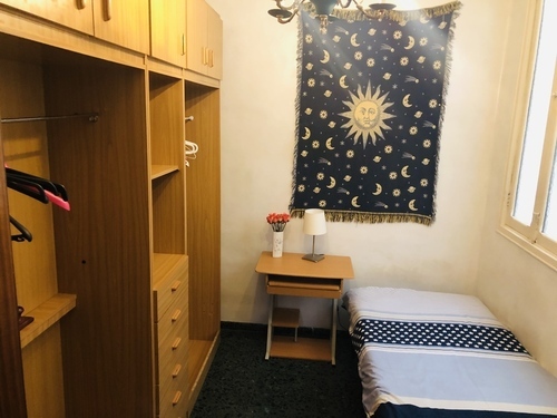 centro. Valencia , habitacion para una persona 