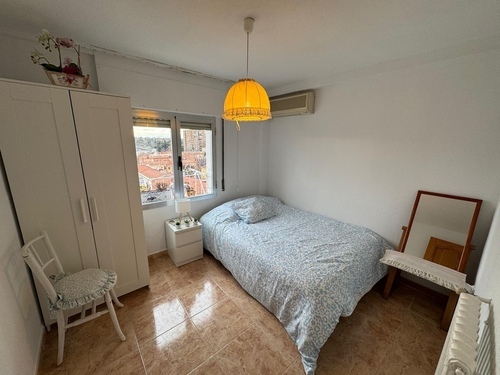 Habitación disponible en plaza elíptica 
