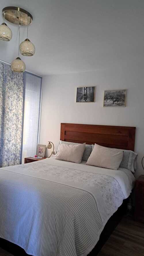 Hab doble con baño en suite + parking inc.
Sólo chicas