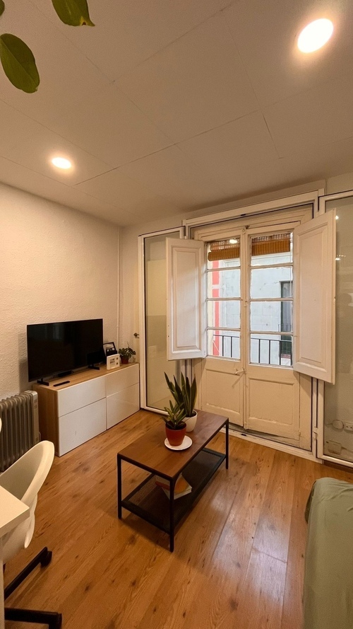 Cozy 1-bedroom apt in the heart of El Born (Old City)