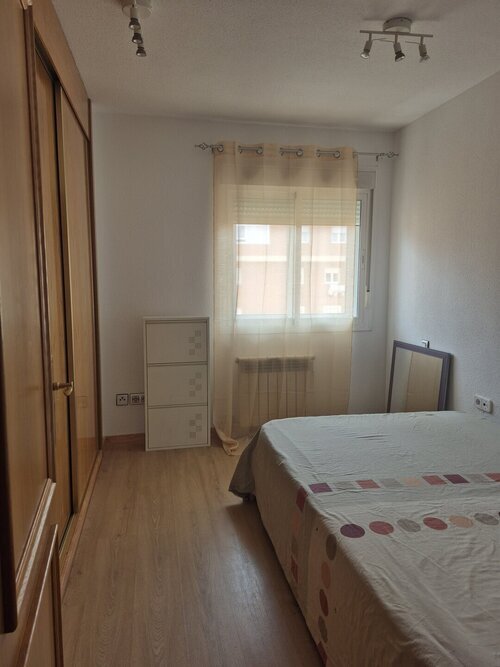 Habitación con mucha luz en El Bercial