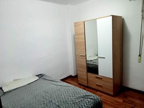 Habitación individual con super ubicación y servicios 