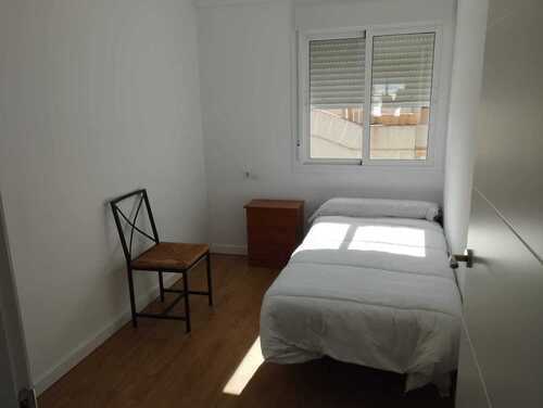 Luminosa habitacion en Santa Justa