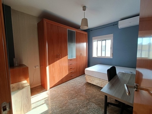 Habitación cama doble y aire acondicionado