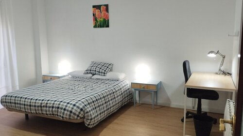 Habitación junto Universidad de la Merced 