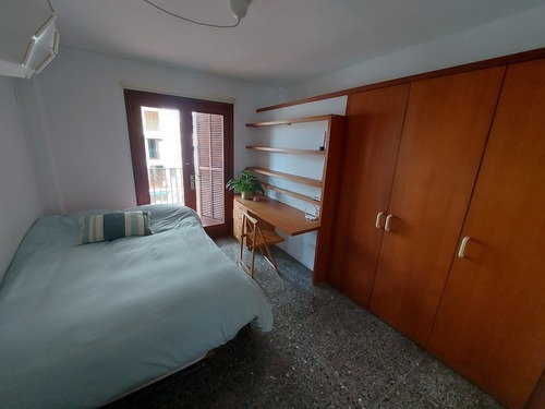 Habitación para CHICA en Palma