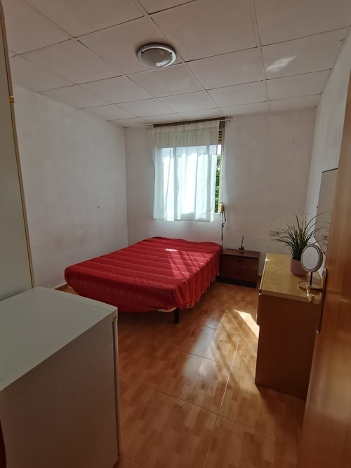 Habitación grande con mucha luz en Los Dolores-Murcia 