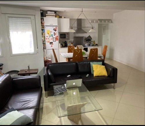 Habitación con mucha luz
