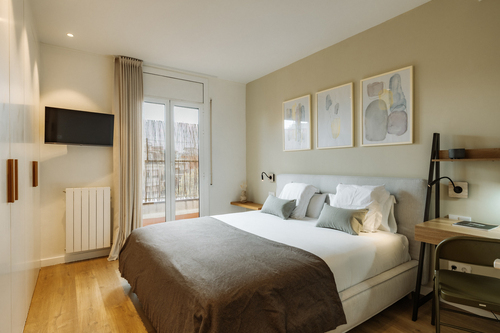 Habitación doble con balcón en Eixample- Room Vela