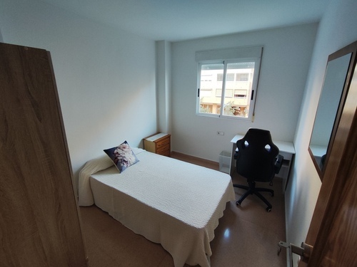 Habitación cama doble gastos incluidos Calle Ecuador