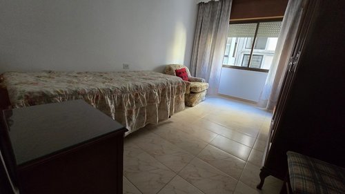 Habitación en Avenida Dilar por Plaza Sol y Luna