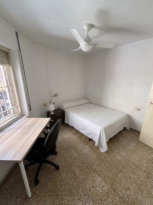 Habitación en piso compartido a 1min de La Merced