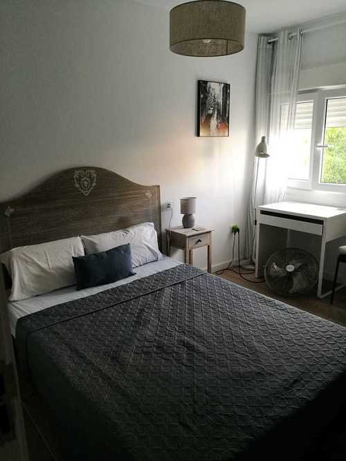 Habitación céntrica. Bright room in center.