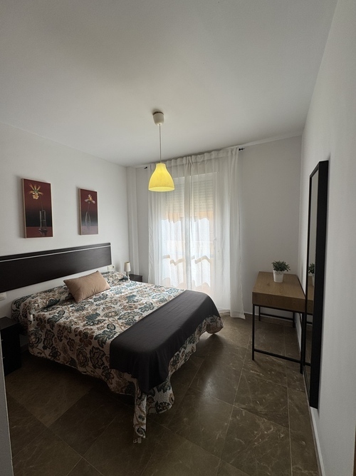 Habitación doble en casa adosada en zona universitaria