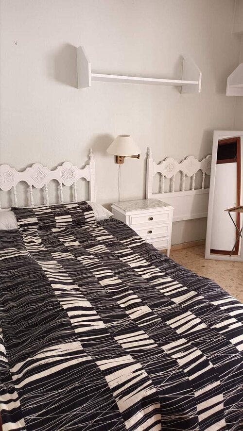 Habitación con mucha luz en Ensanche Diputación