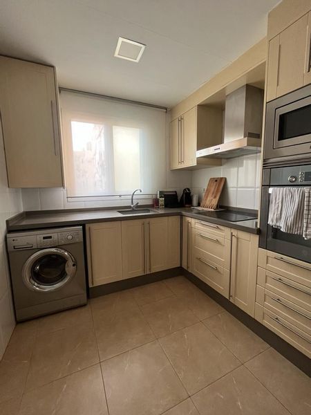 Habitación en piso tranquilo, cerca de UPV y playa- 340