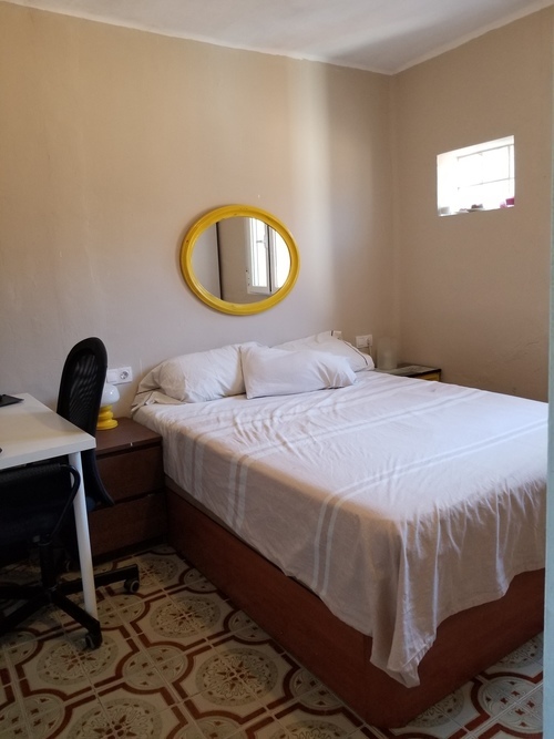 Room for Int'l Student in Seville (1º de Mayo)