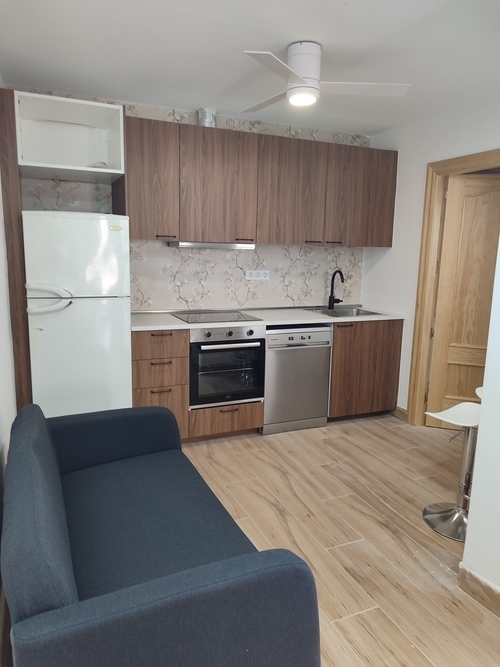 ¡Se Alquila Habitación en Realejo!