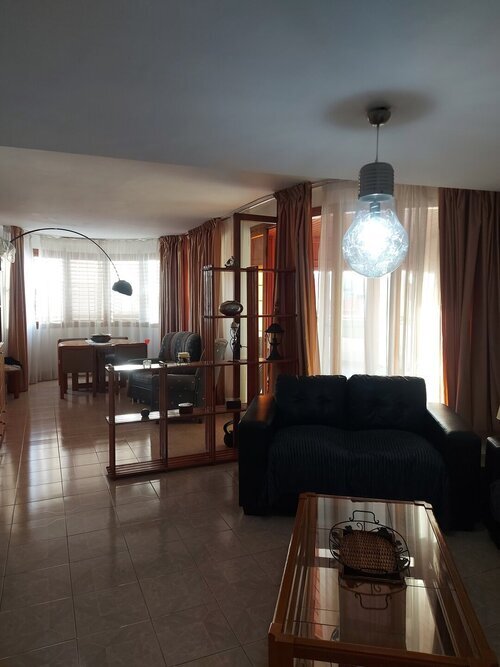 Alquilo habitación  MUJER muy Limpia, muy Tranquila 