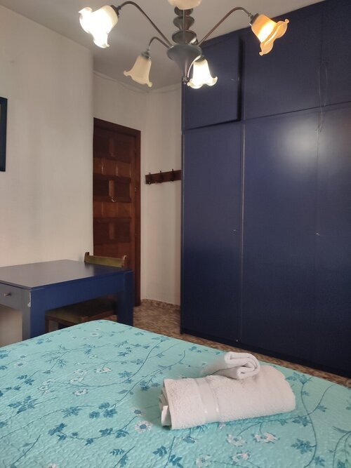Habitación muy luminosa, AIRE ACONDICIONADO! Todo inclu