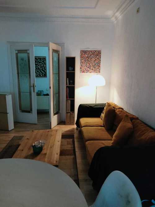 Only for March/April: Bright spacious room in Poblesec 