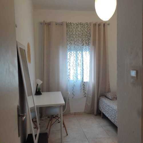 Room for GIRLS "C" in Benalua, Alicante 