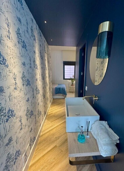 Bajo exterior amueblado en Valdeacederas 