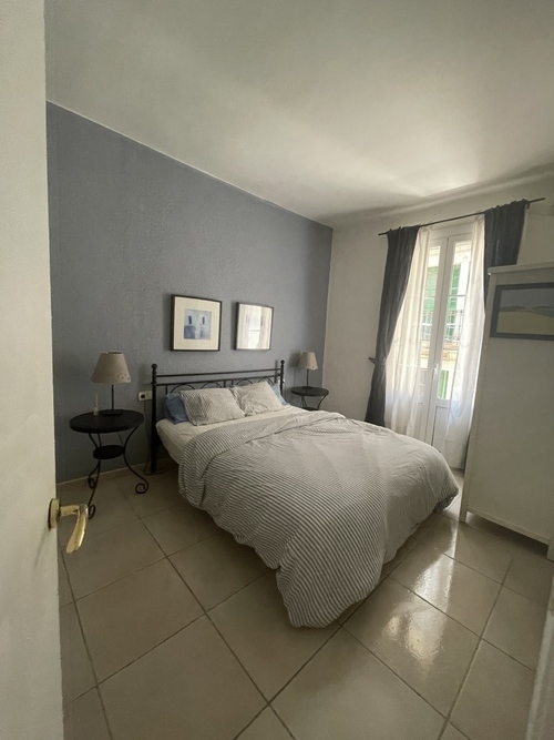 One bedroom apartment close to La Rambla :)