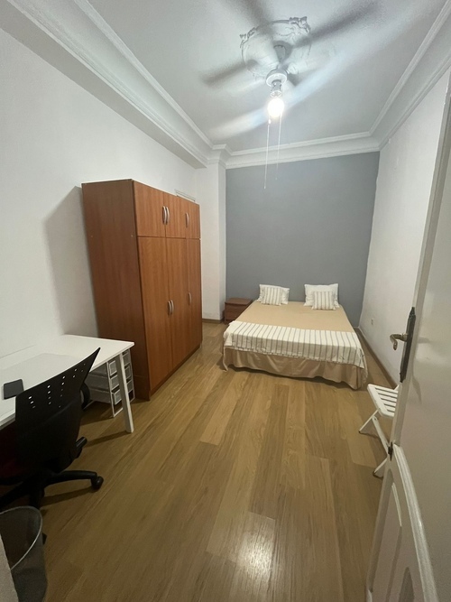 Habitación amplia en piso top Xàtiva centro