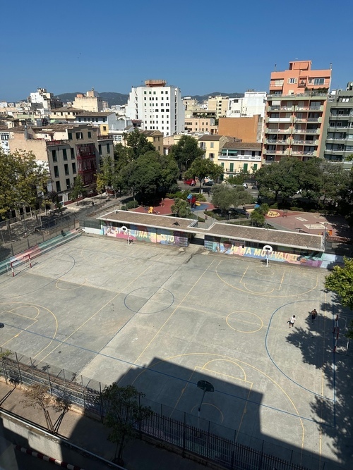 Habitación a 2’ de plaza españa, solo chicas
