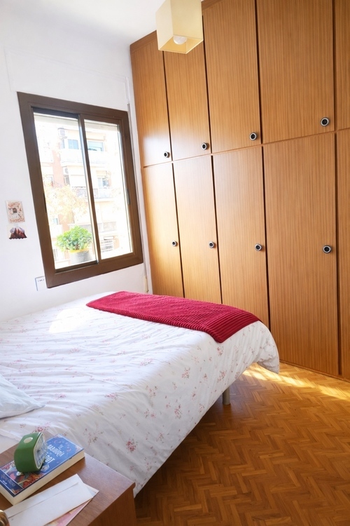 Oportunidad! Luminosa habitación en hogar tranquilo