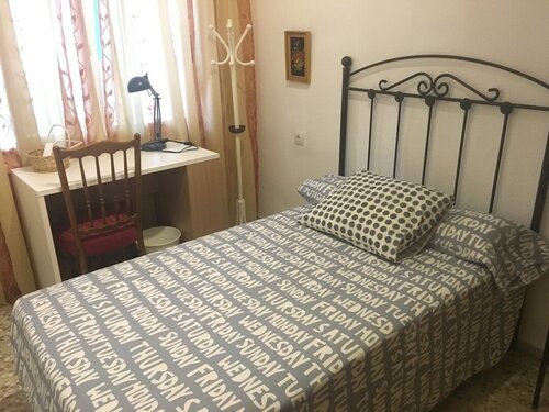 Habitación para estudiantes en el centro de Alicante 