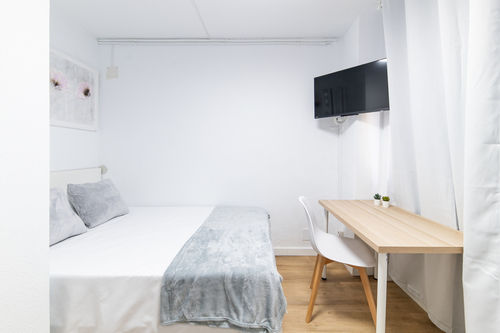 HABITACION DOBLE A ESTRENAR EN CARABANCHEL