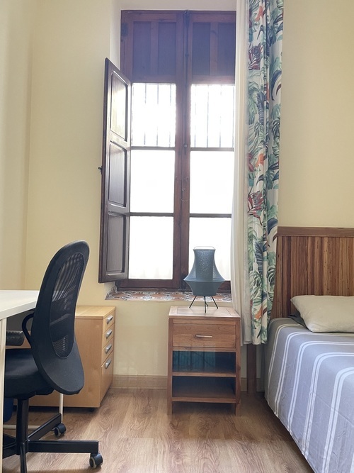 Habitación para 1 o 2 personas en el centro de Alicante